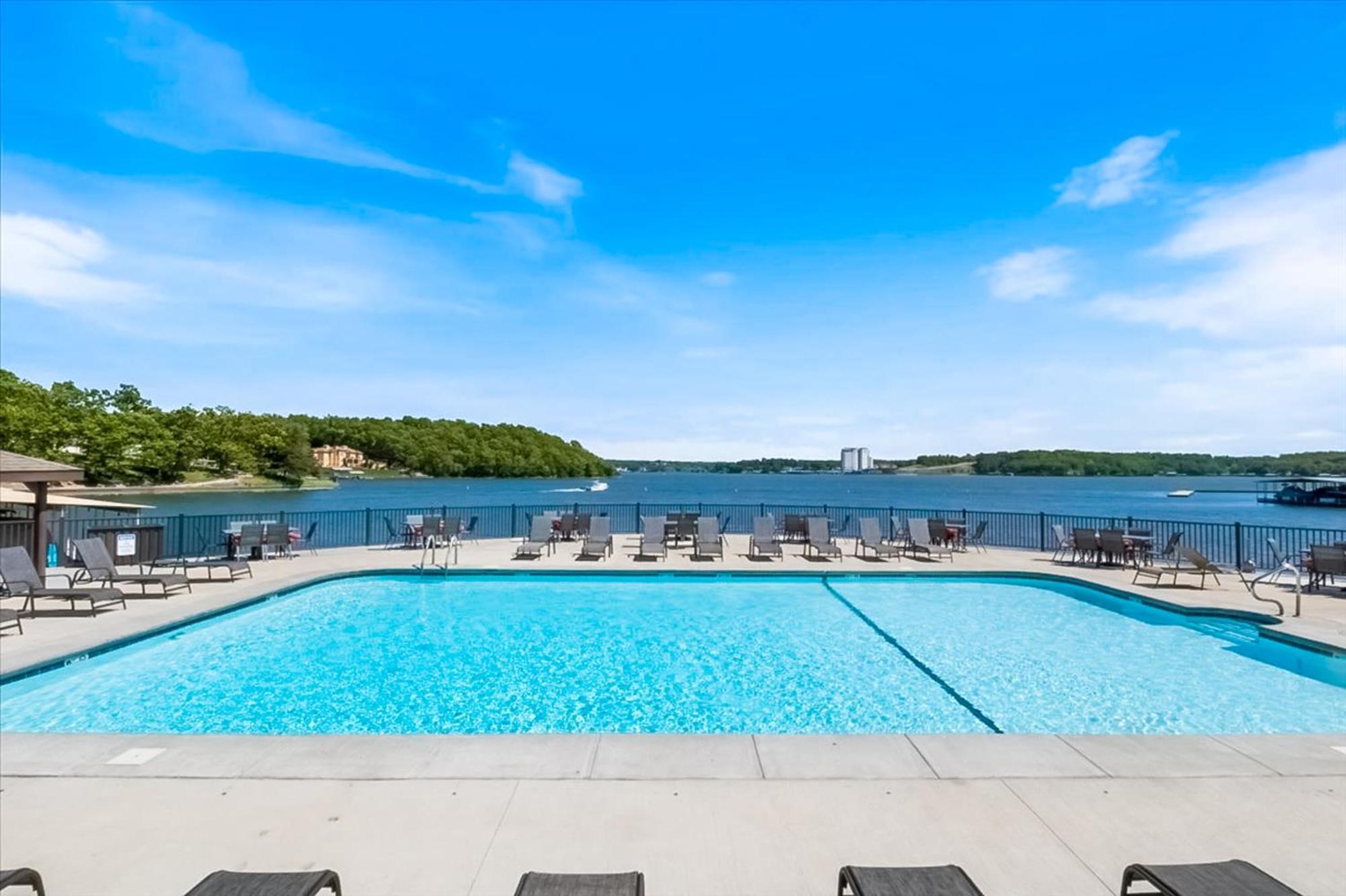 Full Moon Condo Lake Ozark Exterior photo